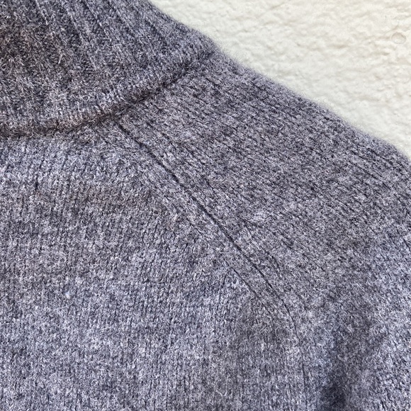 Gap lambs wool zip-up dark grey sweater- Men’s M - Picture 13 of 13